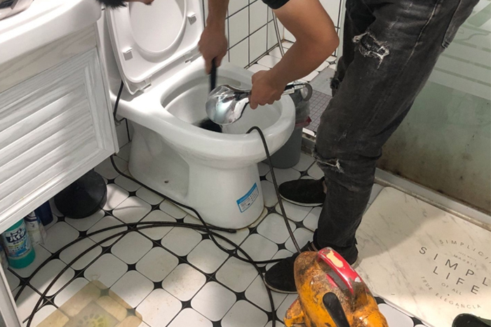 南吕镇马桶堵塞自己疏通还是找师傅？专业上门服务让你省时更省心